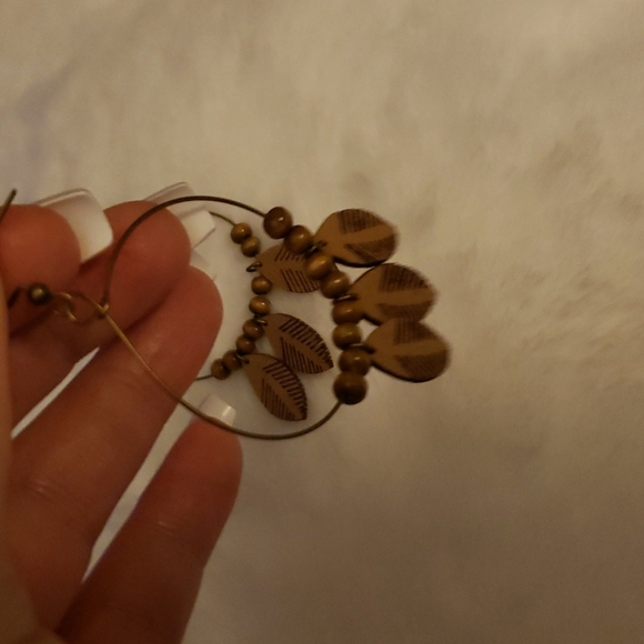 Earrings - Picture 2 of 3